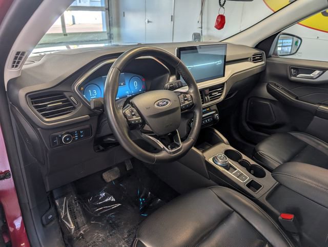 Certified 2024 Ford Escape Platinum AWD/4WD image 10