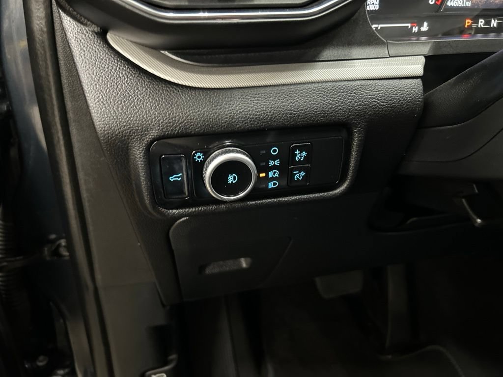 Certified 2023 Ford Explorer XLT w/ Equipment Group 202A AWD/4WD image 14