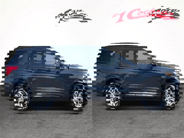 Certified 2022 Ford Explorer XLT w/ Equipment Group 202A image 6