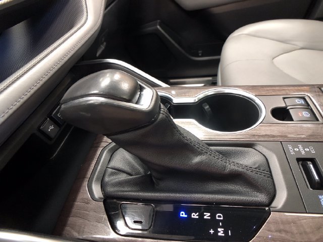 Used 2021 Toyota Highlander Platinum AWD/4WD image 19