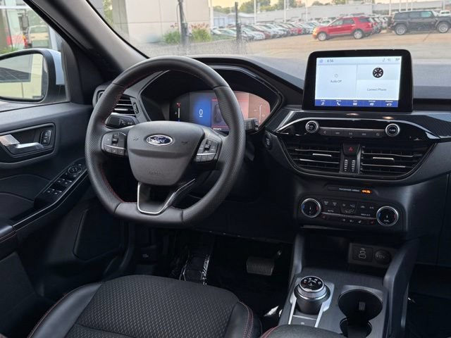 Certified 2025 Ford Escape ST-Line Select AWD/4WD image 15