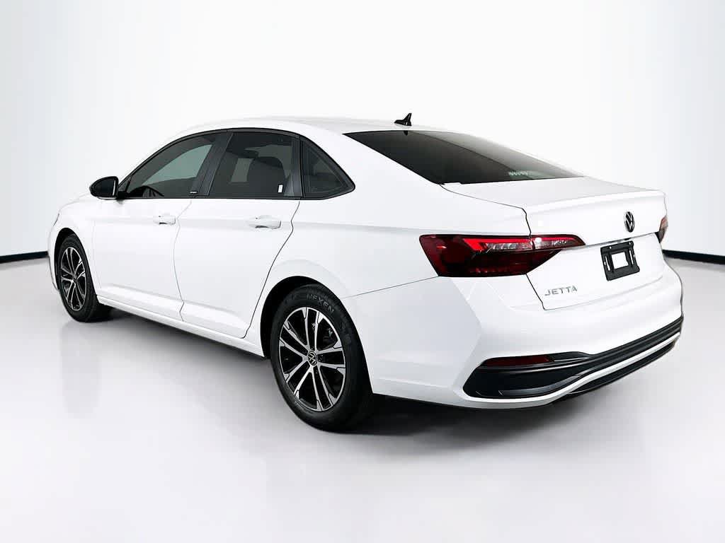 Used 2024 Volkswagen Jetta Sport FWD image 4
