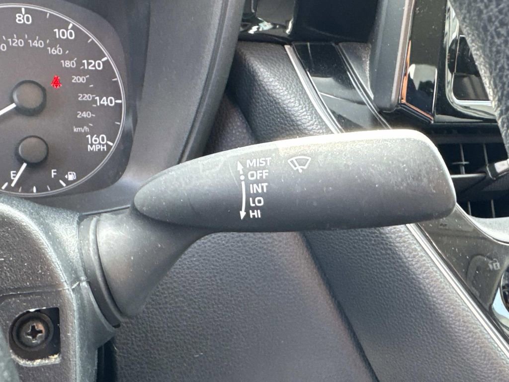 Used 2023 Toyota Corolla LE image 29