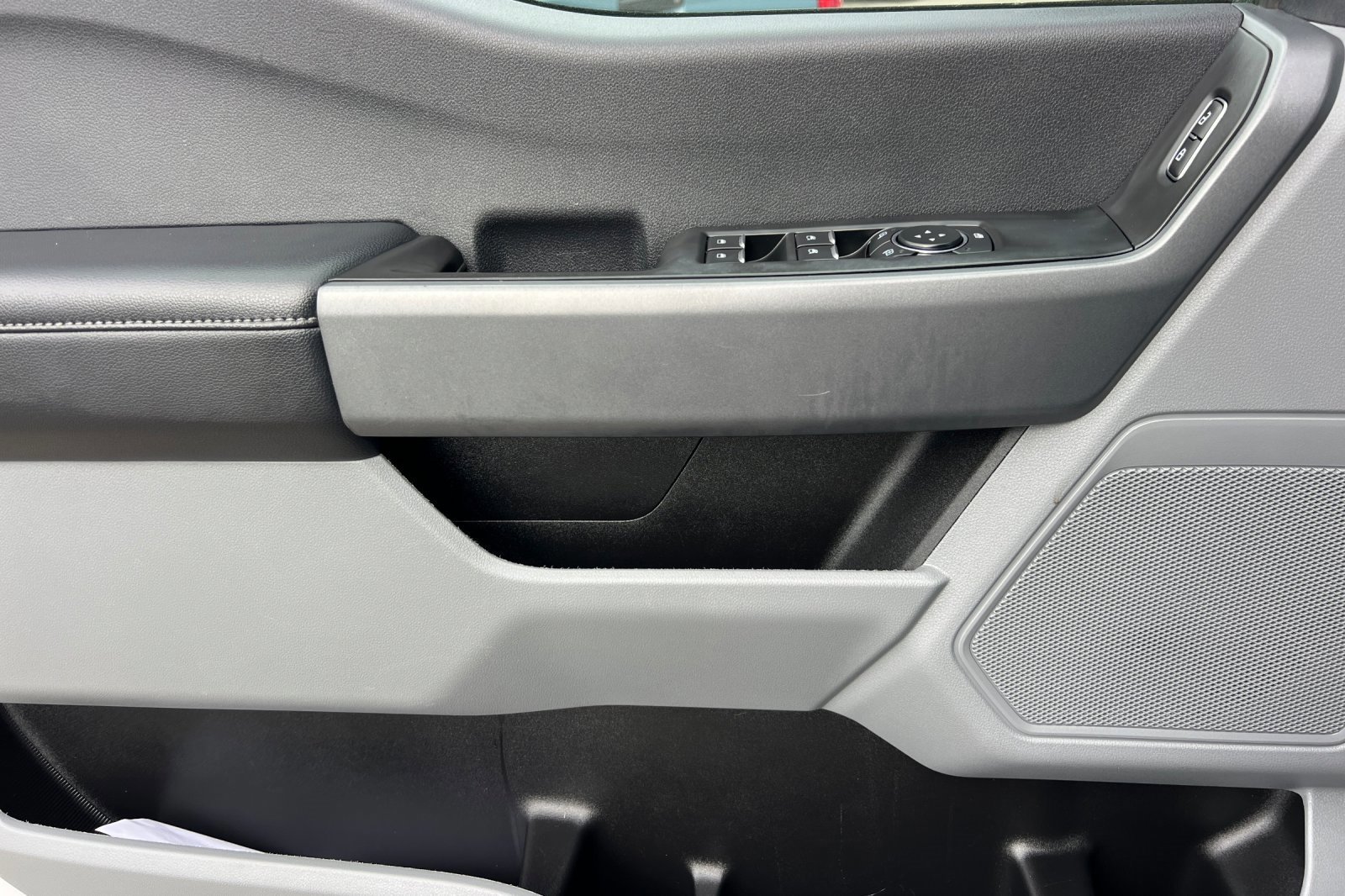 Certified 2024 Ford F350 XLT image 12