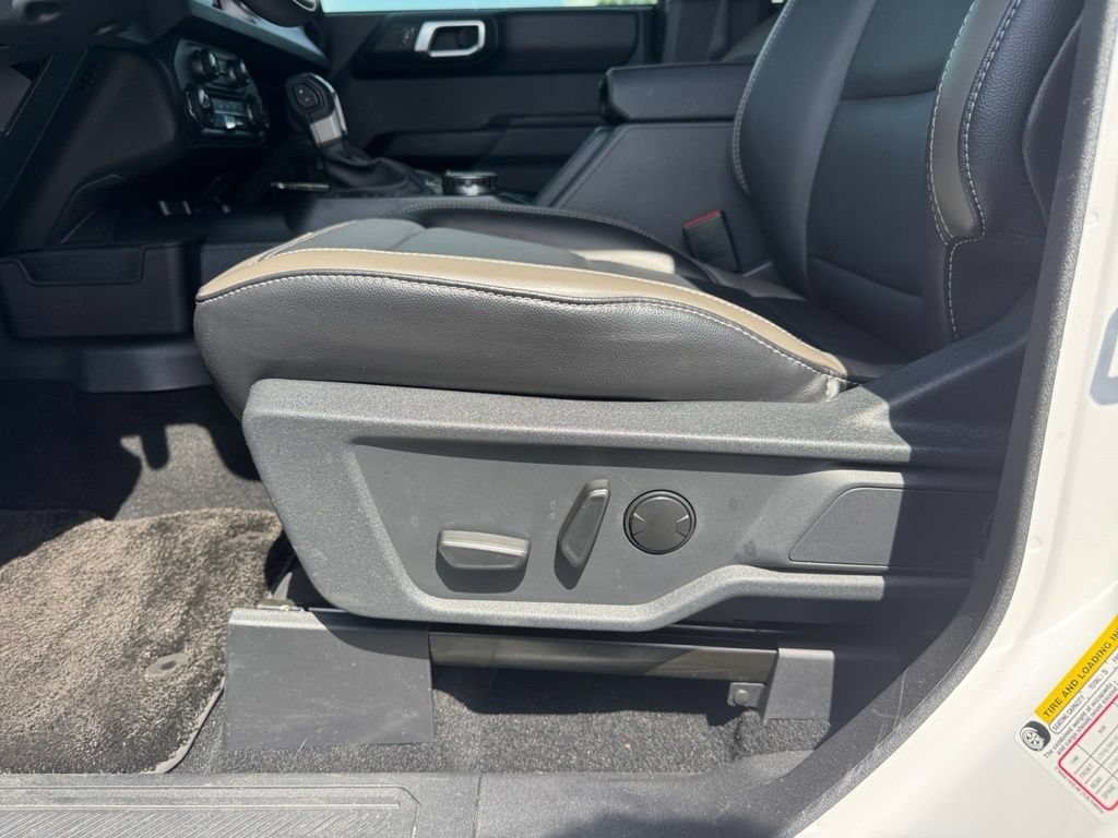 Certified 2025 Ford Bronco Outer Banks w/ Sasquatch Package AWD/4WD image 28