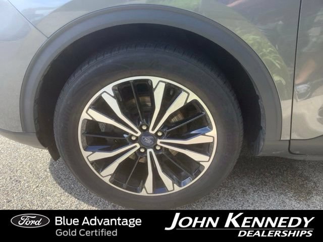 Certified 2022 Ford Escape SE w/ SE Sport Appearance Package AWD/4WD image 39