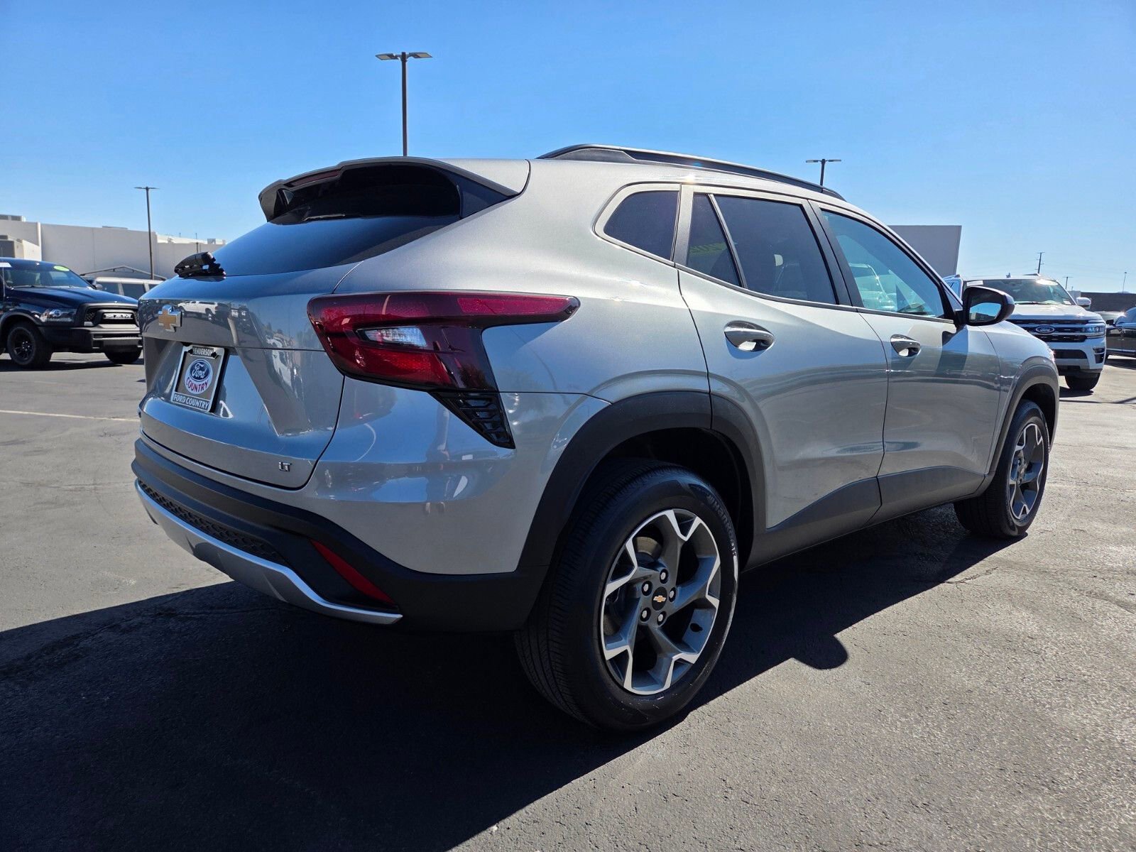 Used 2025 Chevrolet Trax LT image 6