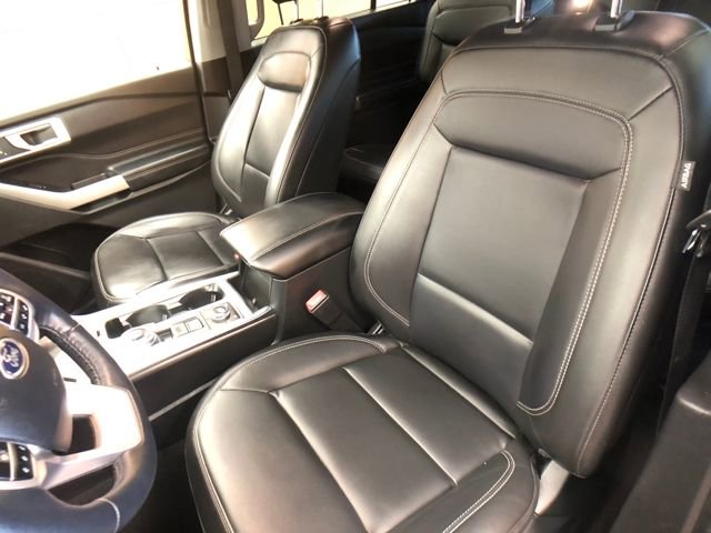 Certified 2022 Ford Explorer XLT w/ Equipment Group 202A image 10