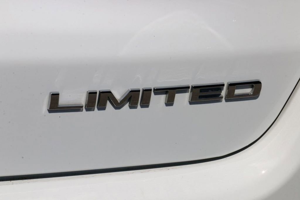 Used 2025 Jeep Compass Limited AWD/4WD image 10