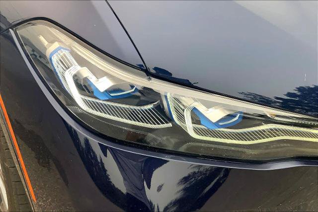 Used 2021 BMW X7 M50i w/ Dynamic Handling Package AWD/4WD image 27