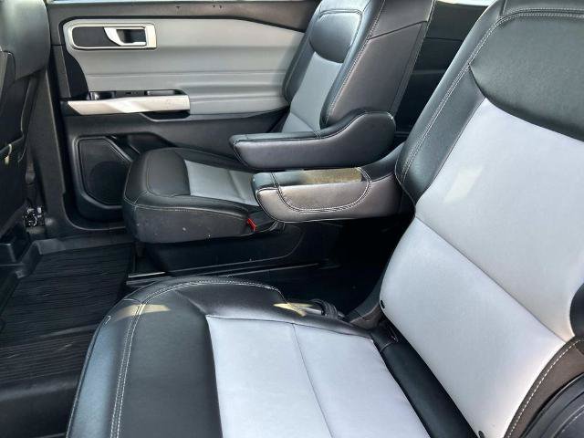 Certified 2022 Ford Explorer XLT w/ Equipment Group 202A AWD/4WD image 18