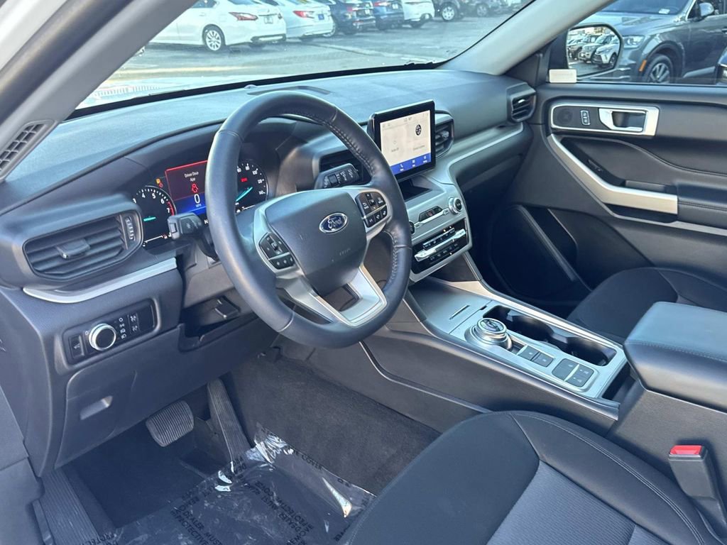 Certified 2023 Ford Explorer XLT image 18