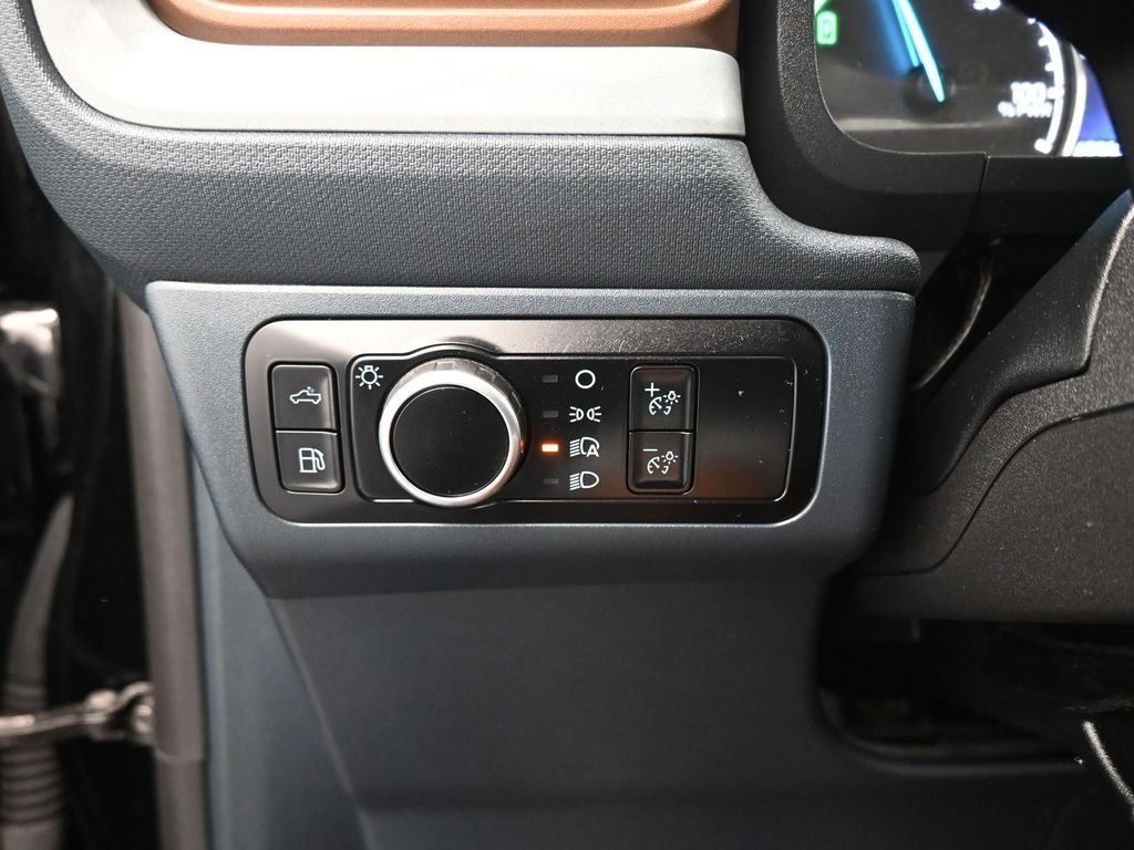 Certified 2023 Ford Maverick Lariat image 8