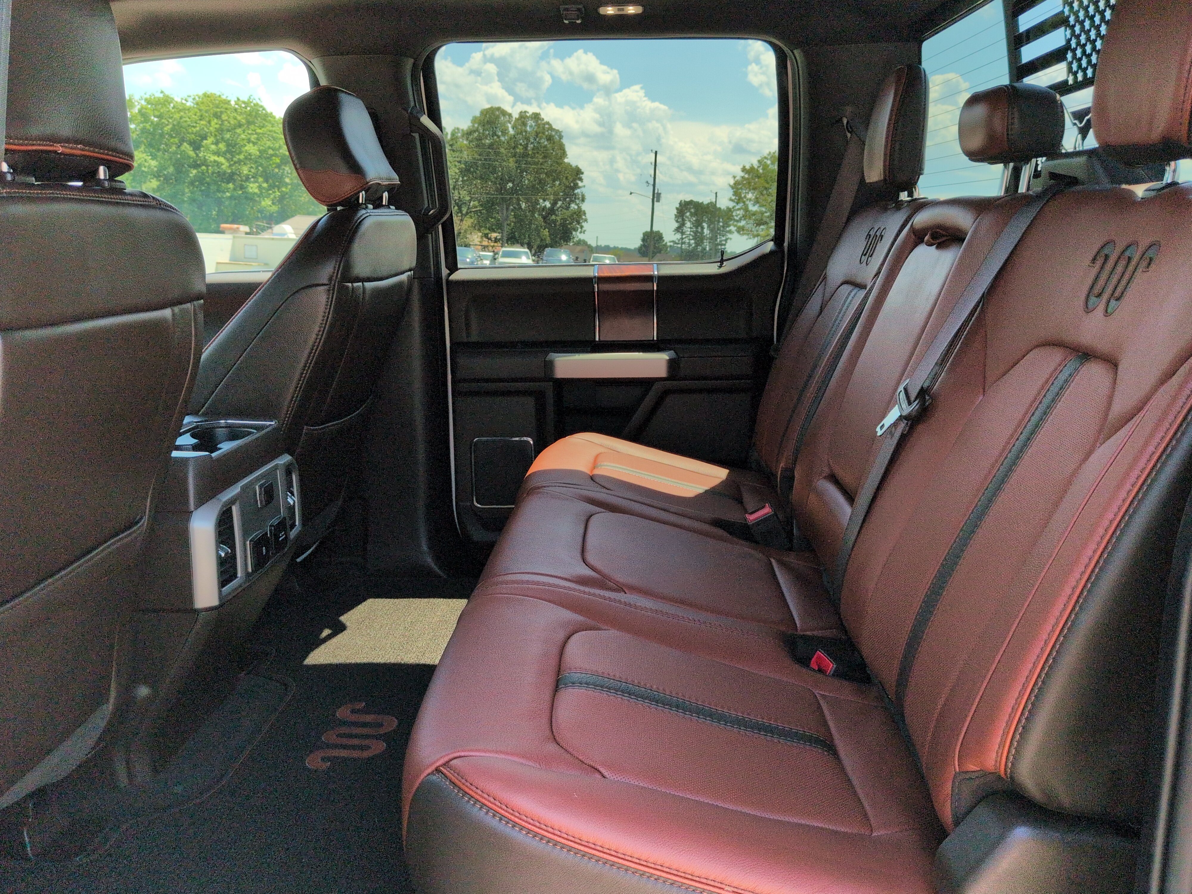 Certified 2022 Ford F350 King Ranch w/ King Ranch Ultimate Package AWD/4WD image 12