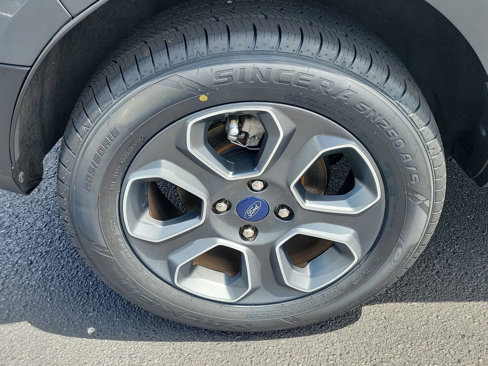 Certified 2020 Ford EcoSport S FWD image 5