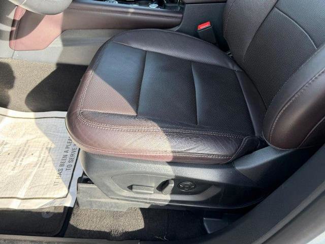 Certified 2025 Ford Explorer Platinum w/ LUX Leather Package image 25