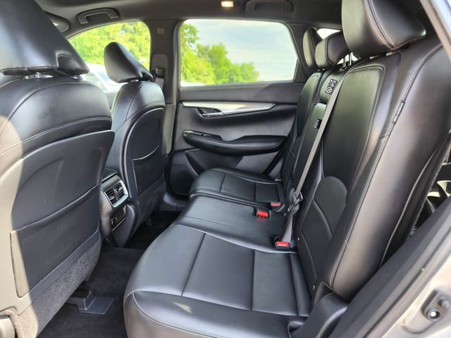 Used 2021 INFINITI QX50 Luxe w/ Appearance Package AWD/4WD image 16