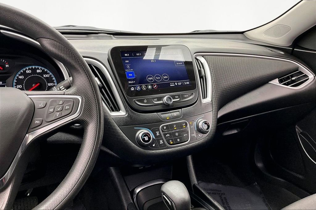 Used 2025 Chevrolet Malibu LT FWD image 6
