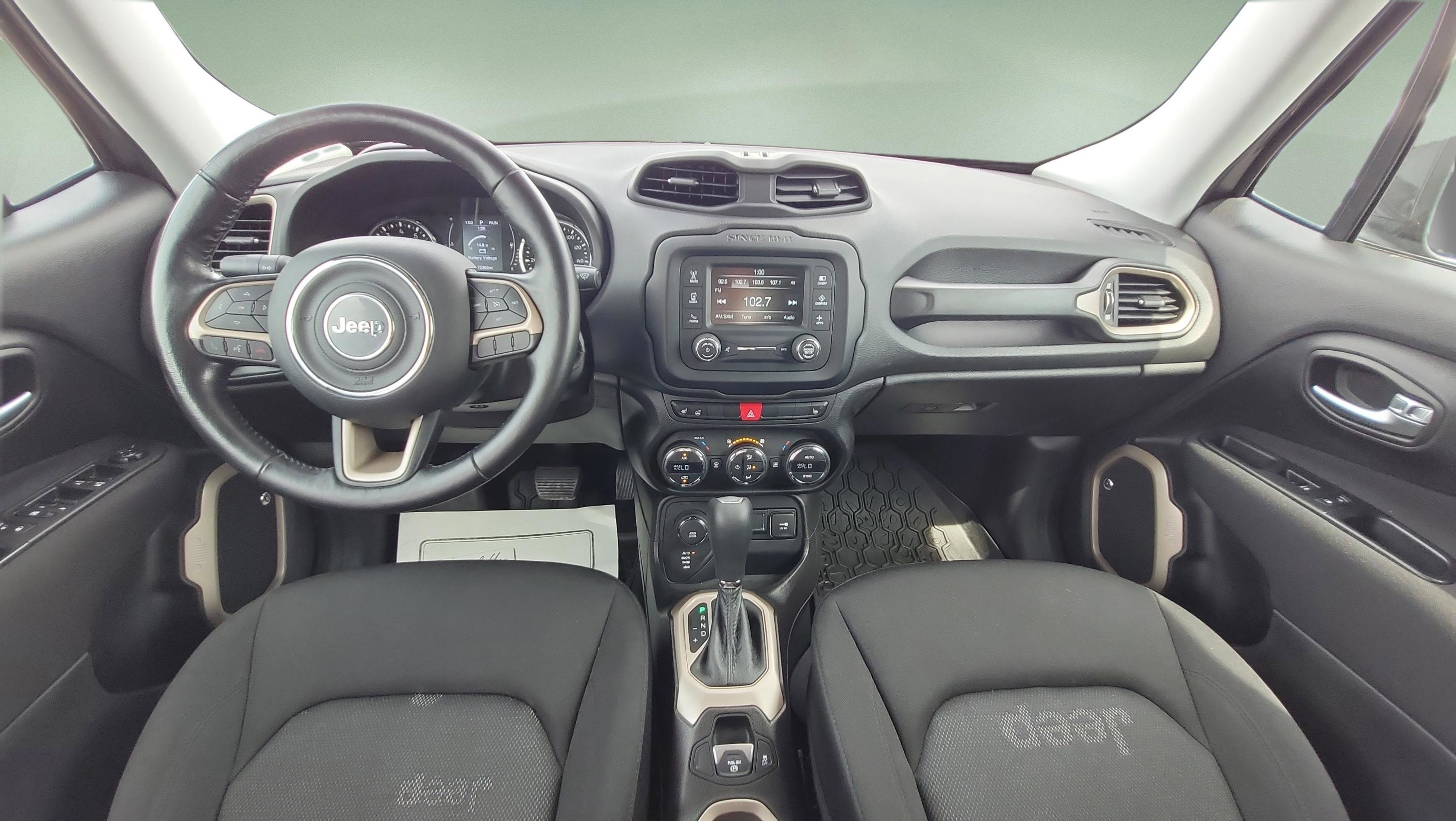 Used 2017 Jeep Renegade Latitude w/ Safety & Security Group image 15