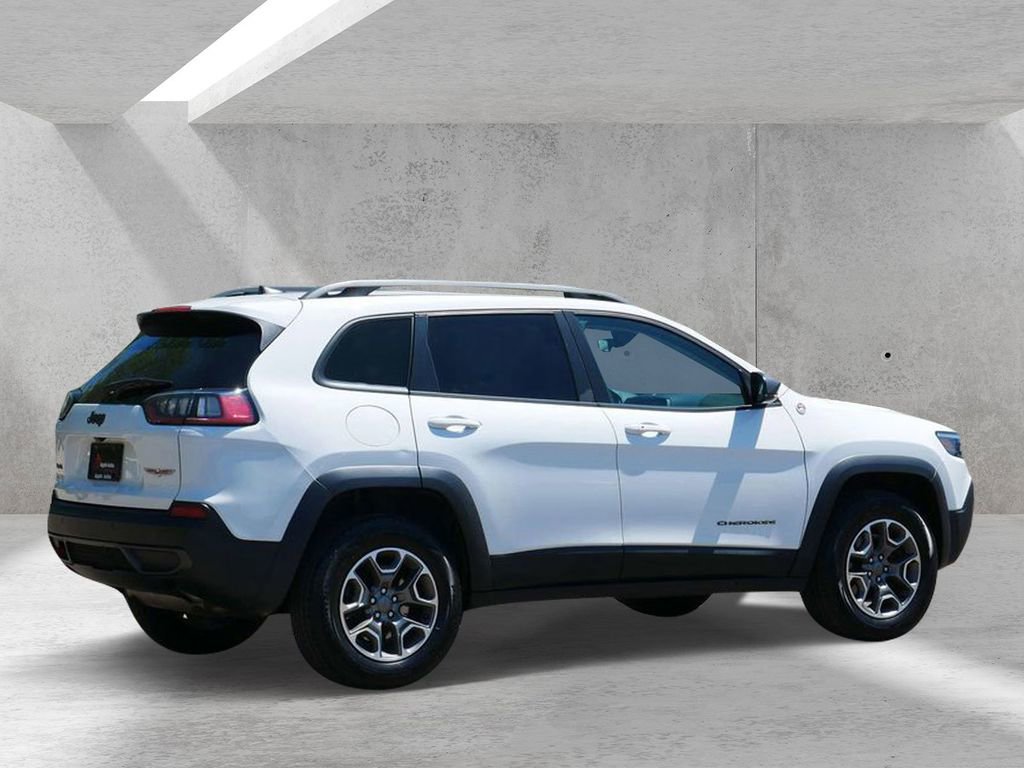 Used 2020 Jeep Cherokee Trailhawk w/ Cold Weather Group AWD/4WD image 3