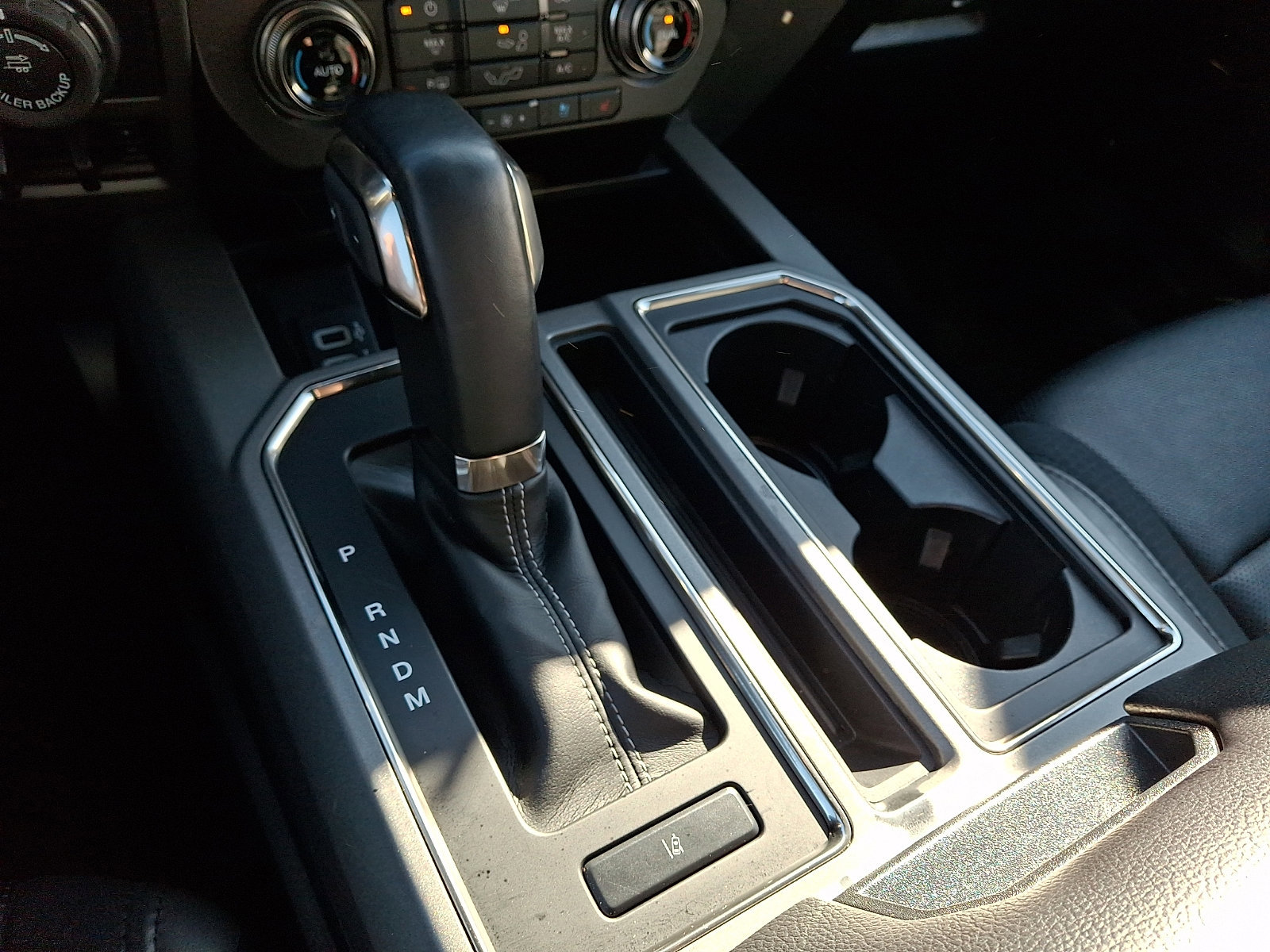 Certified 2020 Ford F150 Raptor w/ Equipment Group 802A Luxury image 18