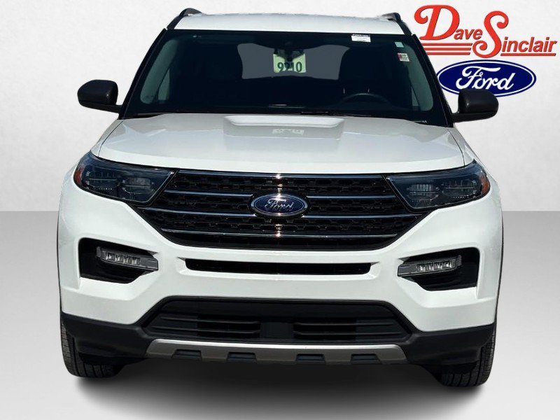 Certified 2024 Ford Explorer XLT w/ Equipment Group 202A AWD/4WD image 2