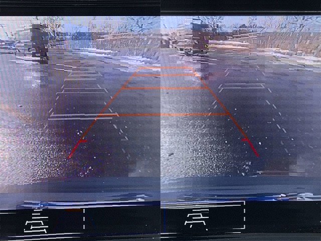 Used 2021 GMC Acadia SLE image 12