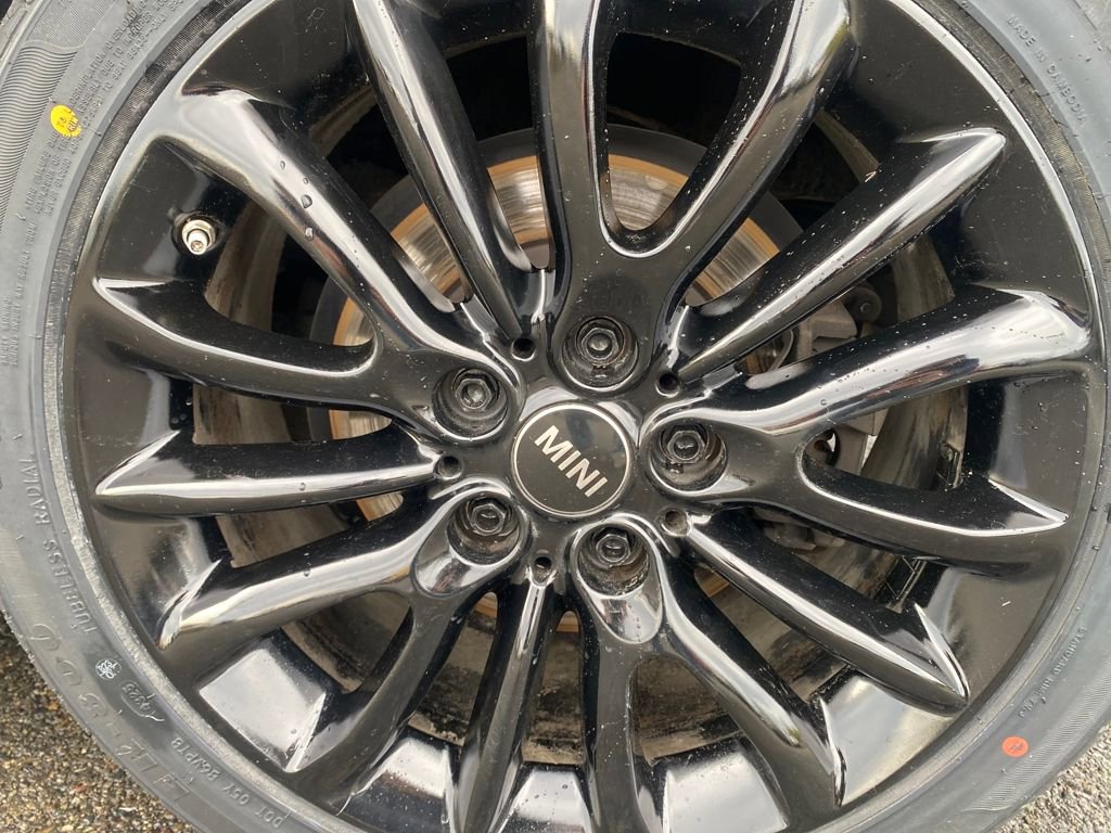 Used 2019 MINI Cooper Clubman S image 13