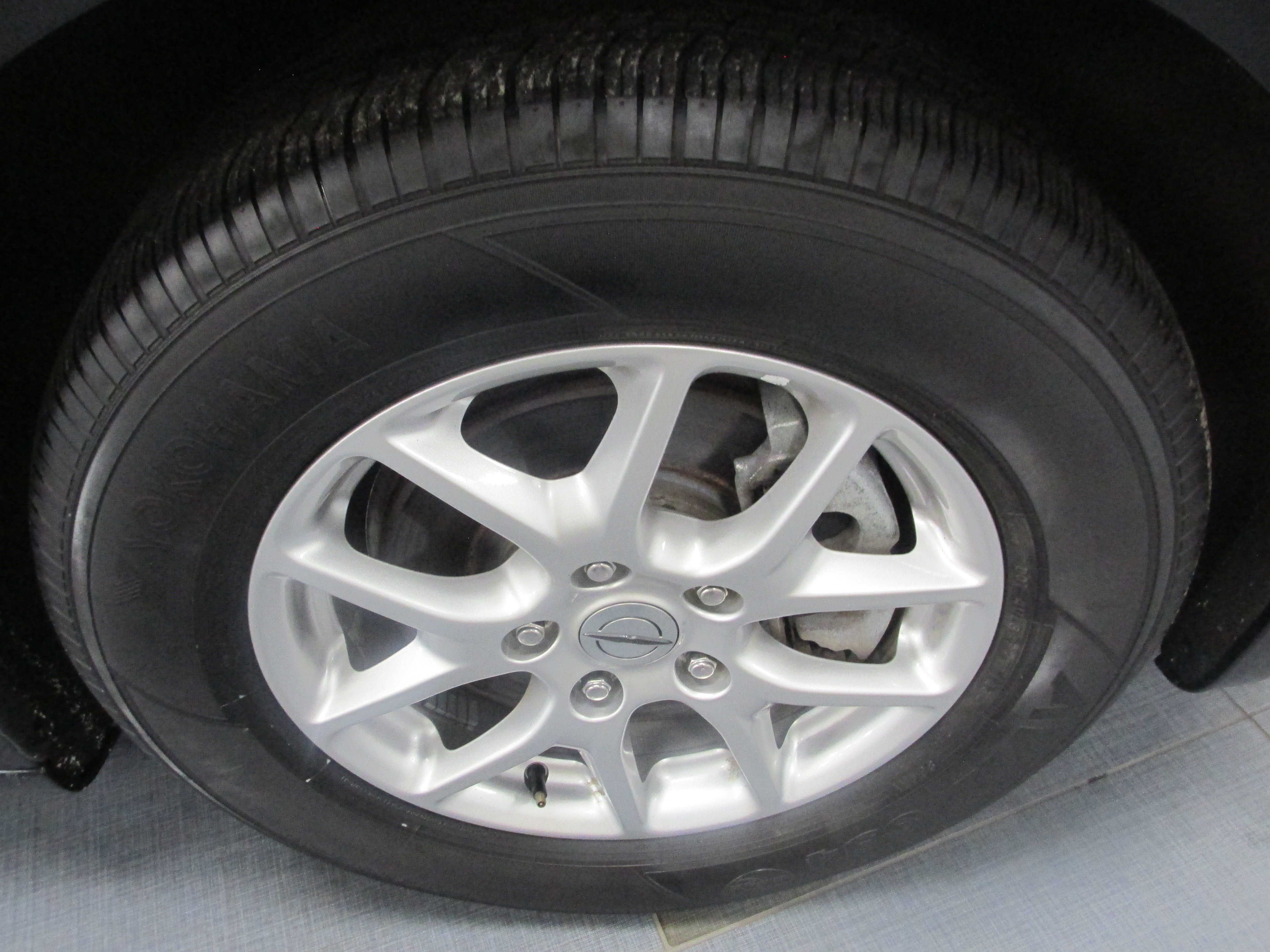 Used 2023 Chrysler Pacifica Touring-L FWD image 15