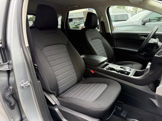 Certified 2024 Ford Edge SE w/ Black Appearance Package image 15