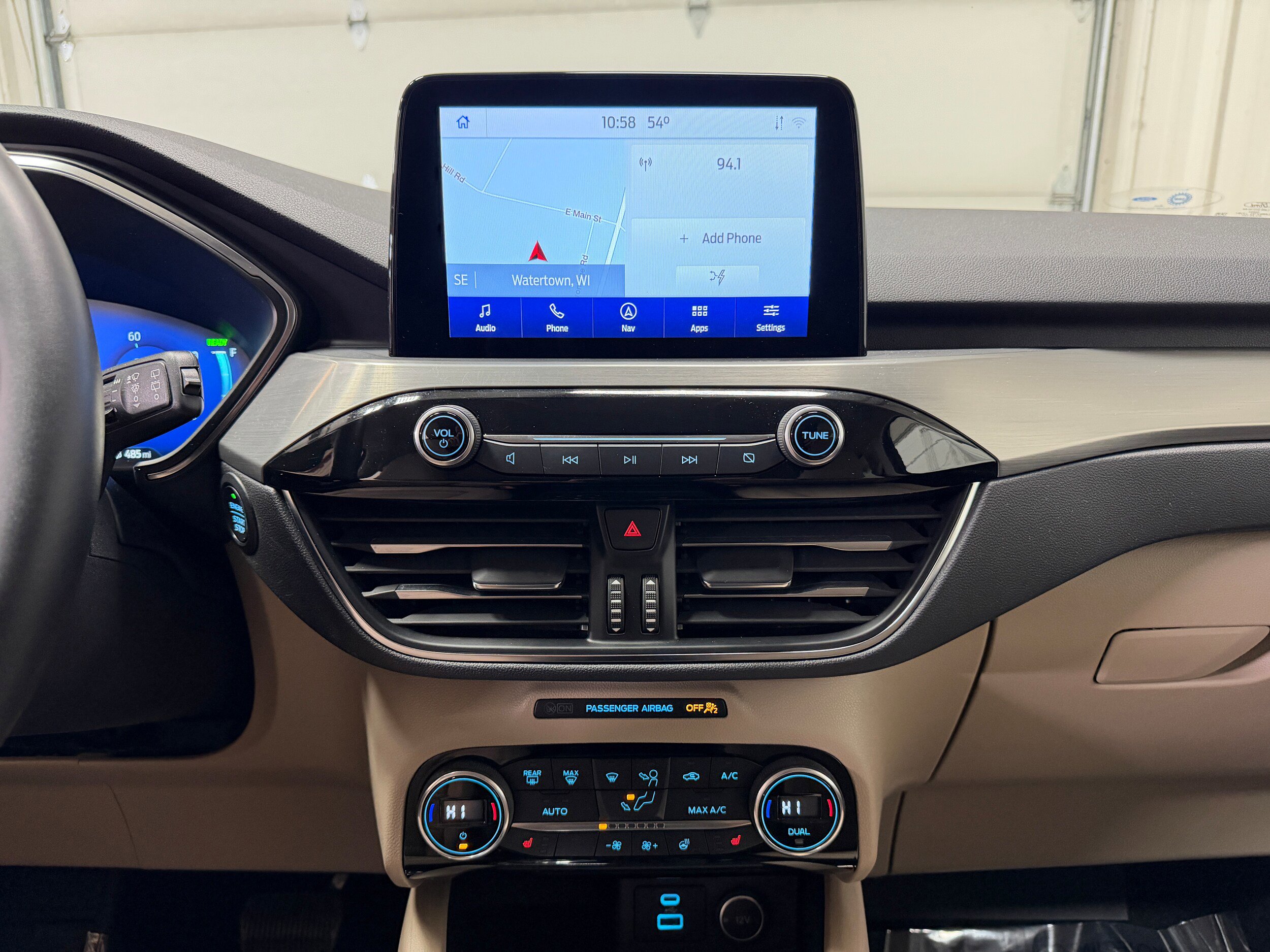 Certified 2021 Ford Escape Titanium FWD image 21