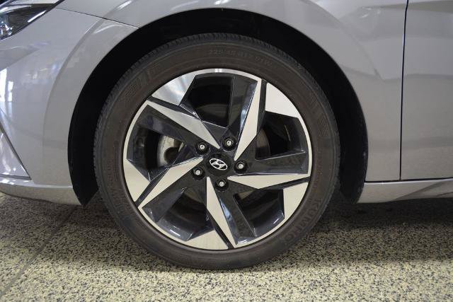 Used 2023 Hyundai Elantra SEL w/ Convenience Package FWD image 10