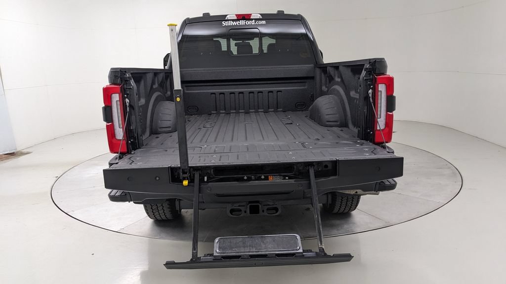 Certified 2024 Ford F250 Platinum AWD/4WD image 8