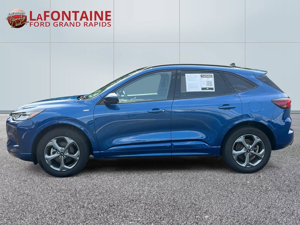 Certified 2023 Ford Escape ST-Line Select w/ Tech Pack #1 AWD/4WD image 4