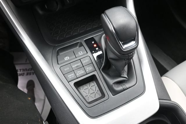 Used 2021 Toyota RAV4 XLE Premium AWD/4WD image 14