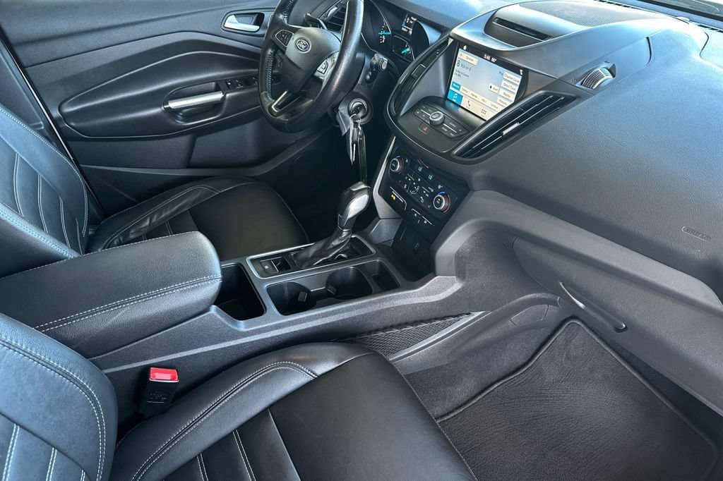 Certified 2018 Ford Escape SEL FWD image 17
