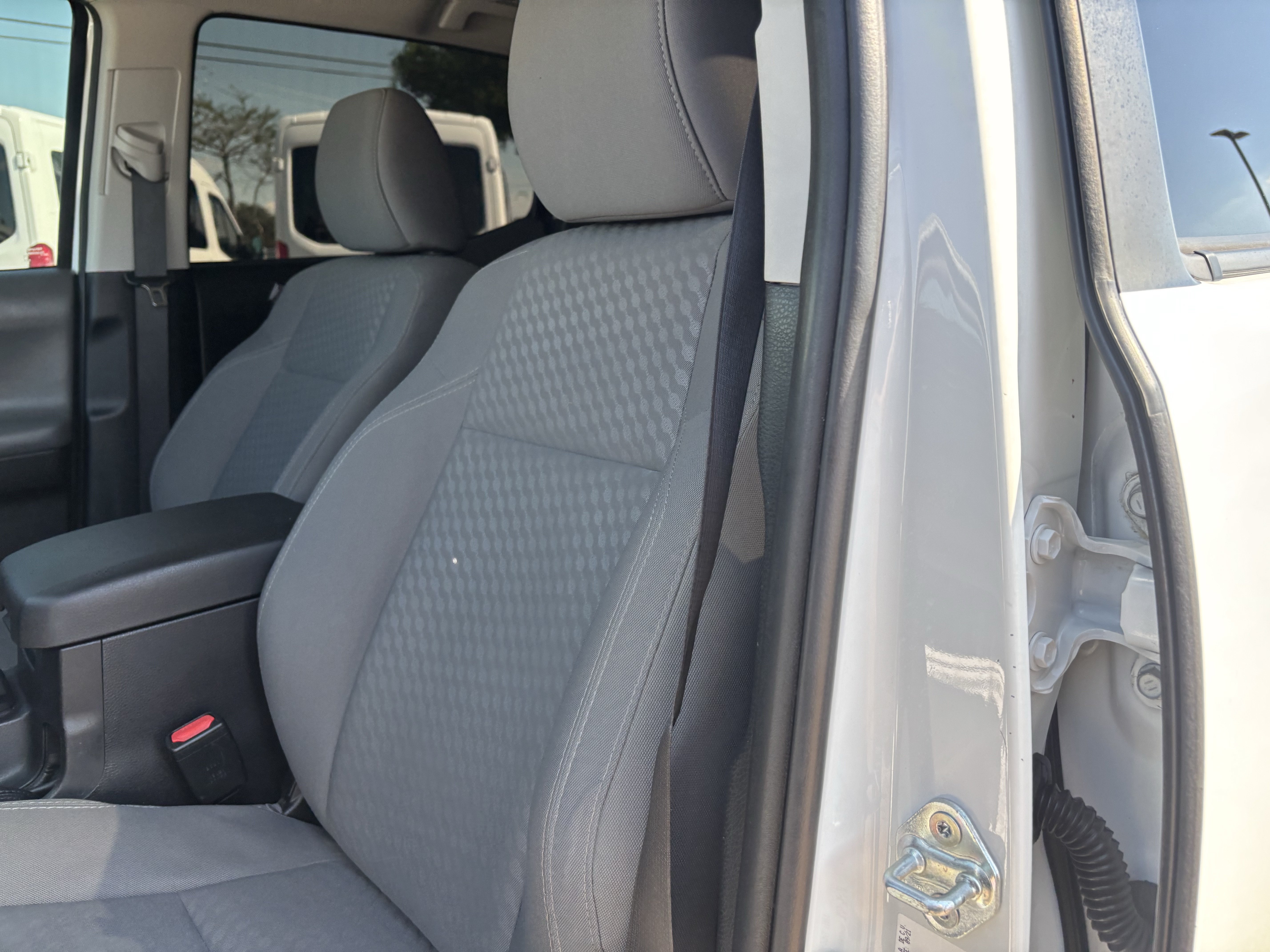Used 2021 Toyota Tacoma SR w/ SR Convenience Package RWD image 13