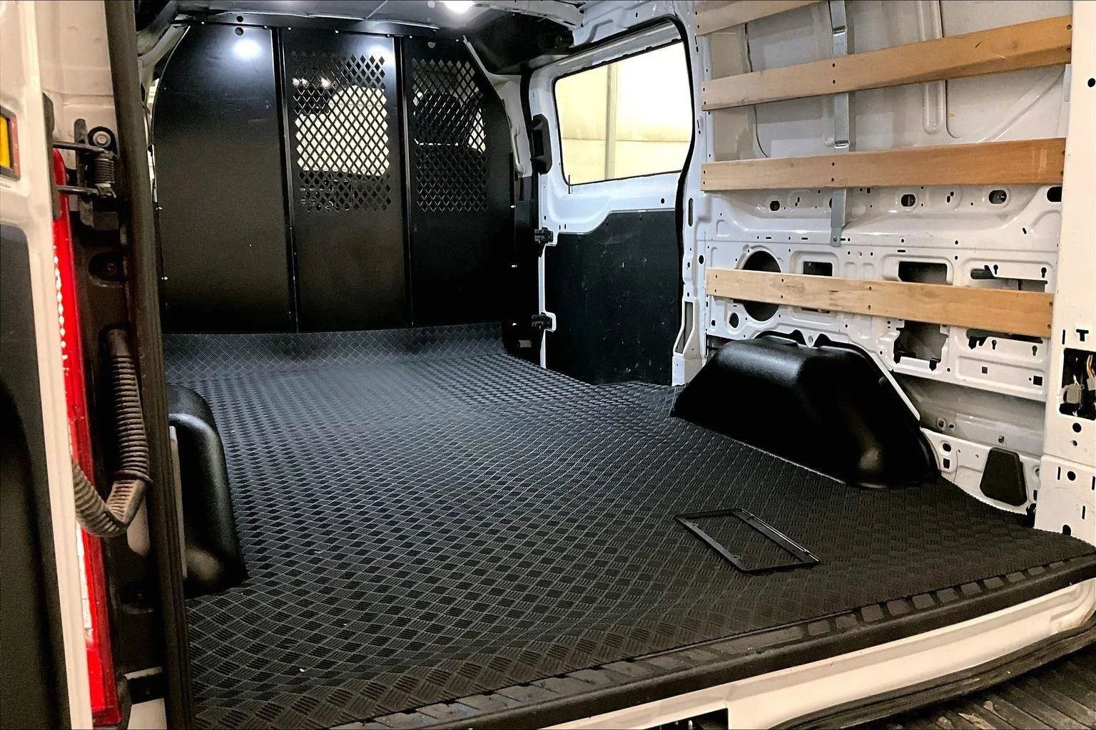 Certified 2024 Ford Transit 250 Low Roof w/ Exterior Upgrade Package image 32