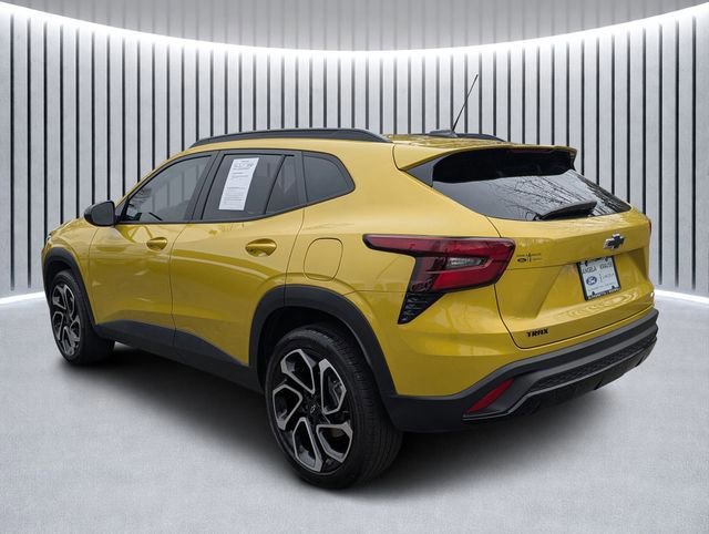 Used 2024 Chevrolet Trax RS w/ Sunroof Package video 2