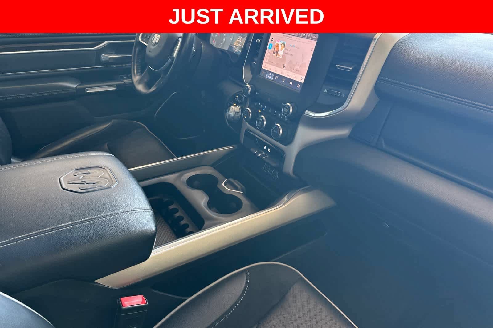 Used 2022 RAM 1500 Laramie AWD/4WD image 16