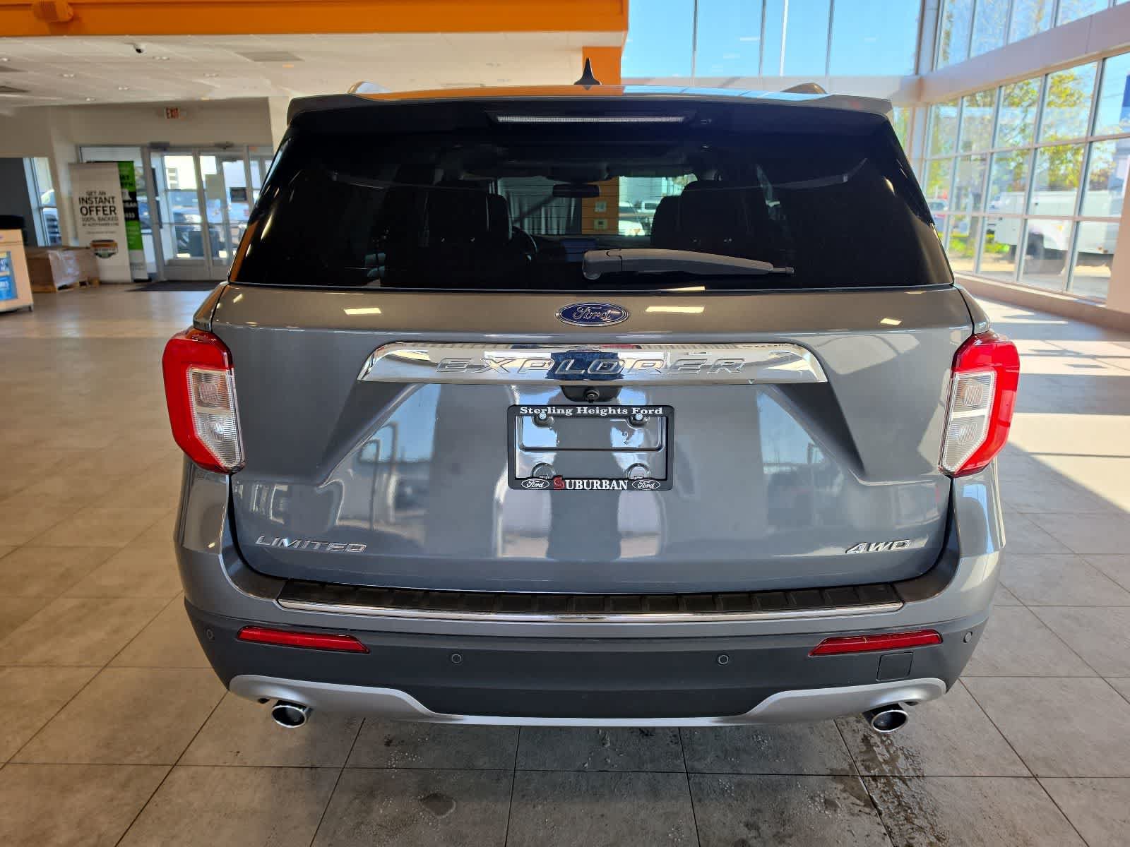 Certified 2022 Ford Explorer Limited AWD/4WD image 9