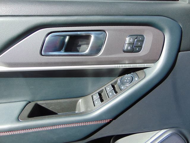 Certified 2025 Ford Explorer ST-Line w/ Premium Package AWD/4WD image 20
