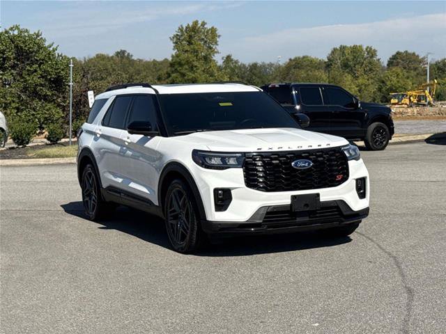 Certified 2025 Ford Explorer ST AWD/4WD image 3