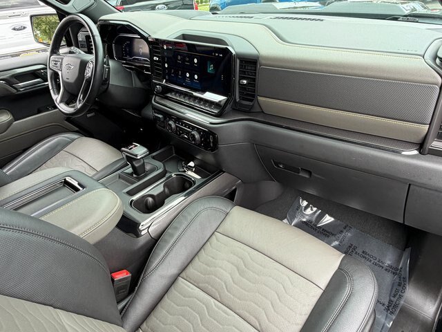 Used 2022 Chevrolet Silverado 1500 ZR2 w/ Technology Package AWD/4WD image 37