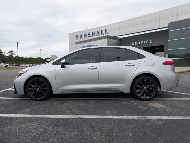 Used 2024 Toyota Corolla SE FWD image 2