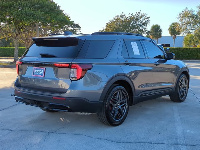 Certified 2025 Ford Explorer ST-Line w/ Premium Package image 3