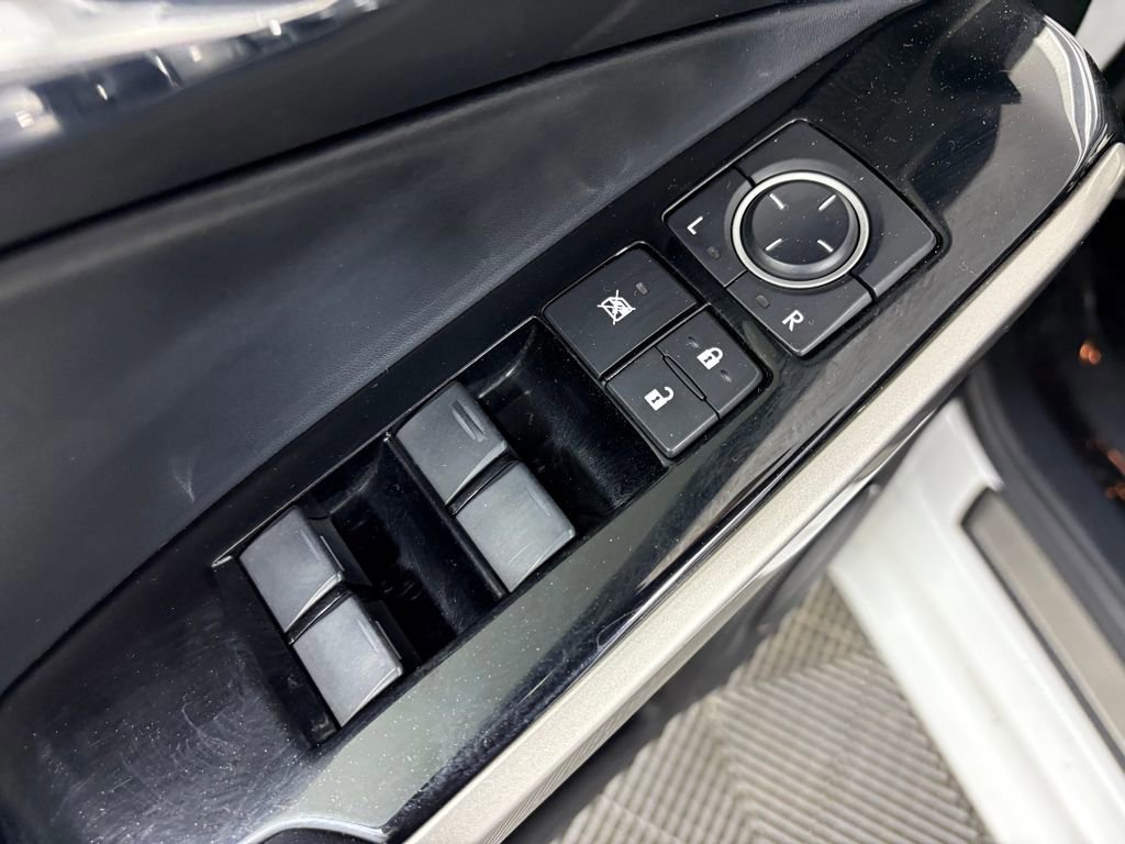 Used 2016 Lexus IS 200t image 13