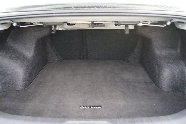 Used 2025 Nissan Altima 2.5 SV FWD image 7