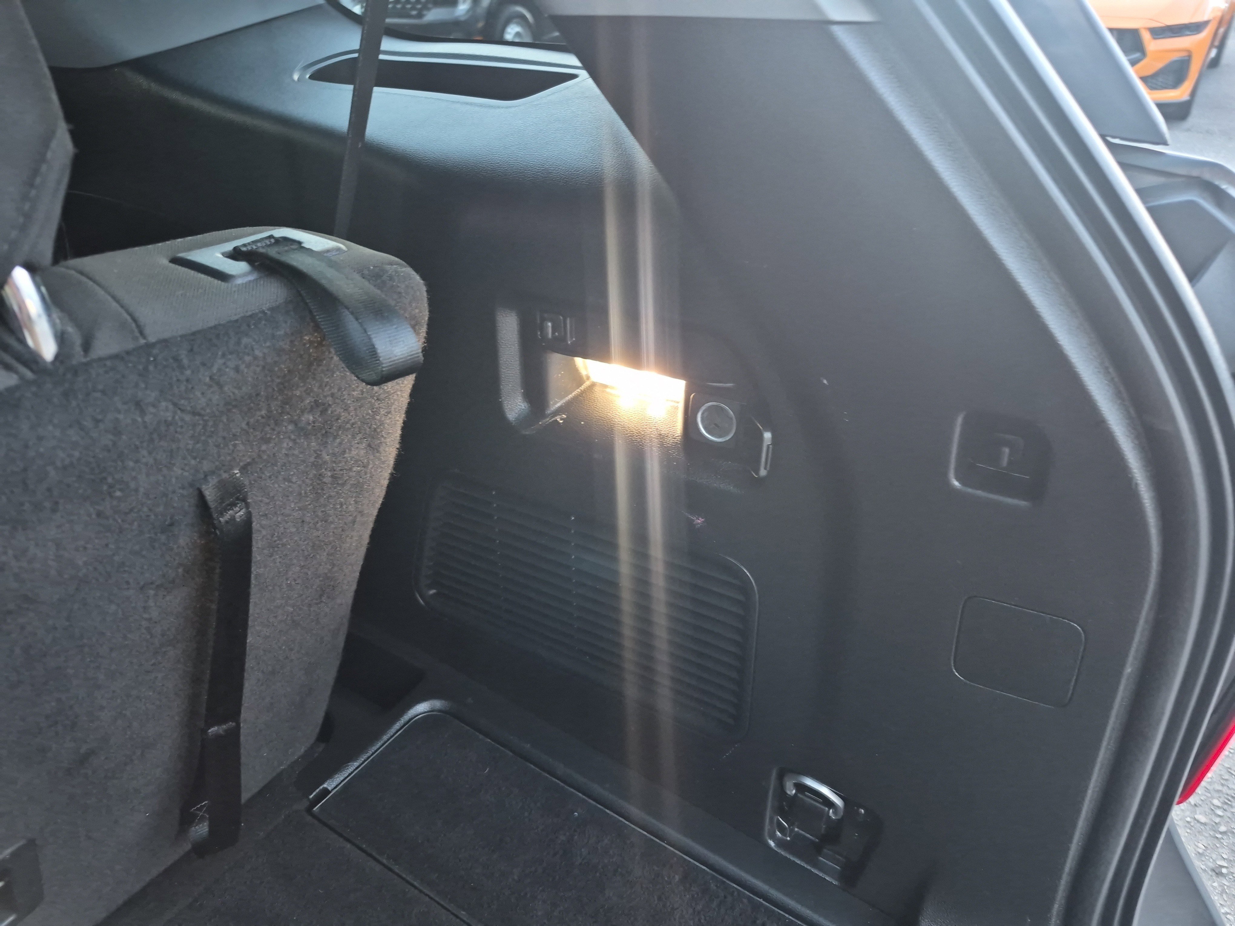 Certified 2024 Ford Explorer XLT image 17