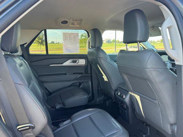 Certified 2025 Ford Explorer Active w/ Active Comfort Package AWD/4WD image 31